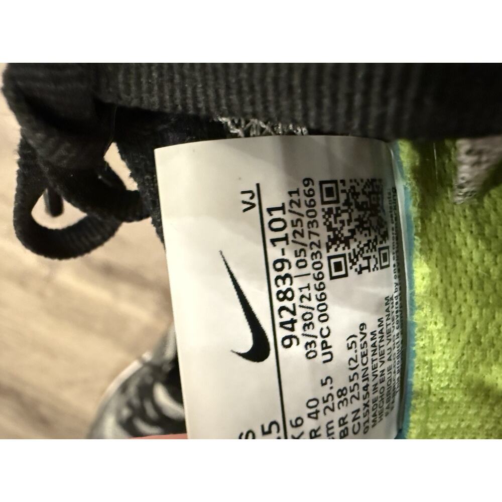 Nike Free RN Flyknit Women's Running Sneakers Size 8.5, Black/White, 942839-101 - Picture 8 of 9